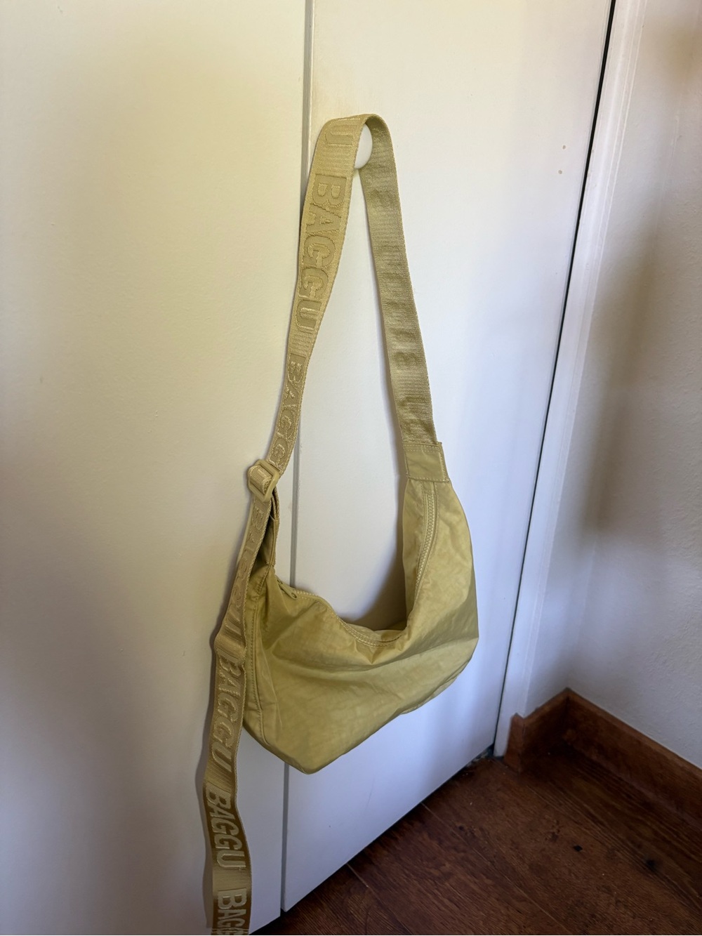 butter yellow baggu bag